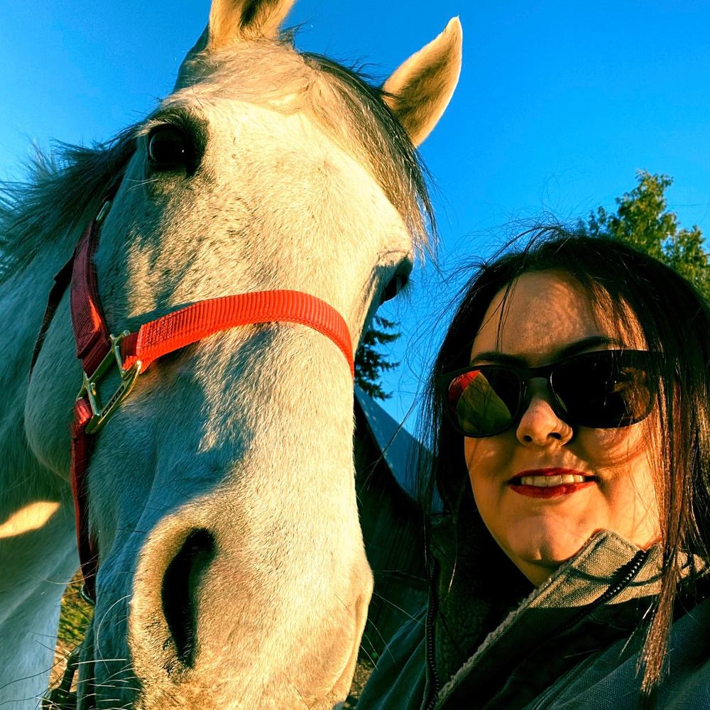 Meet your Posher, Adrienne